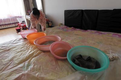 忻州楼上漏水，住户失联，小区没物管，业主维权难！律师来支招……